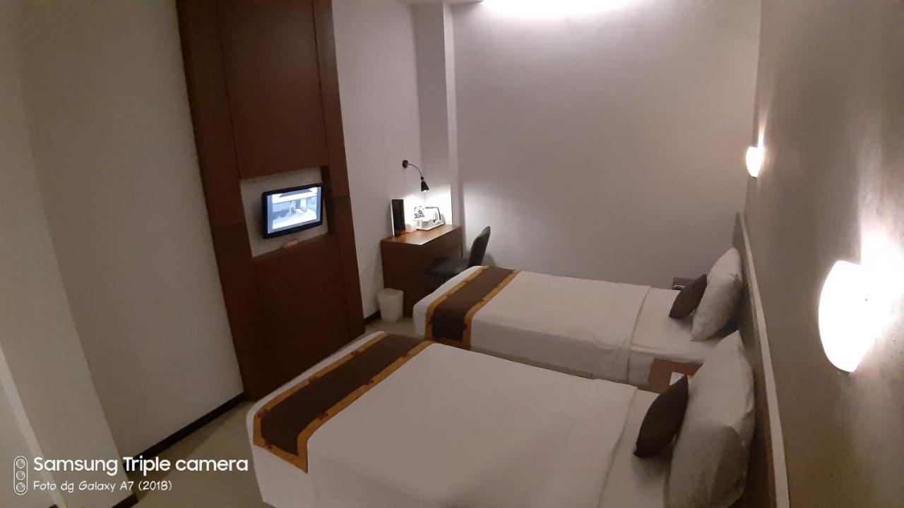 Xtra Hotel Bengkulu Exterior foto